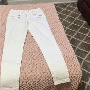 White skinny Jean